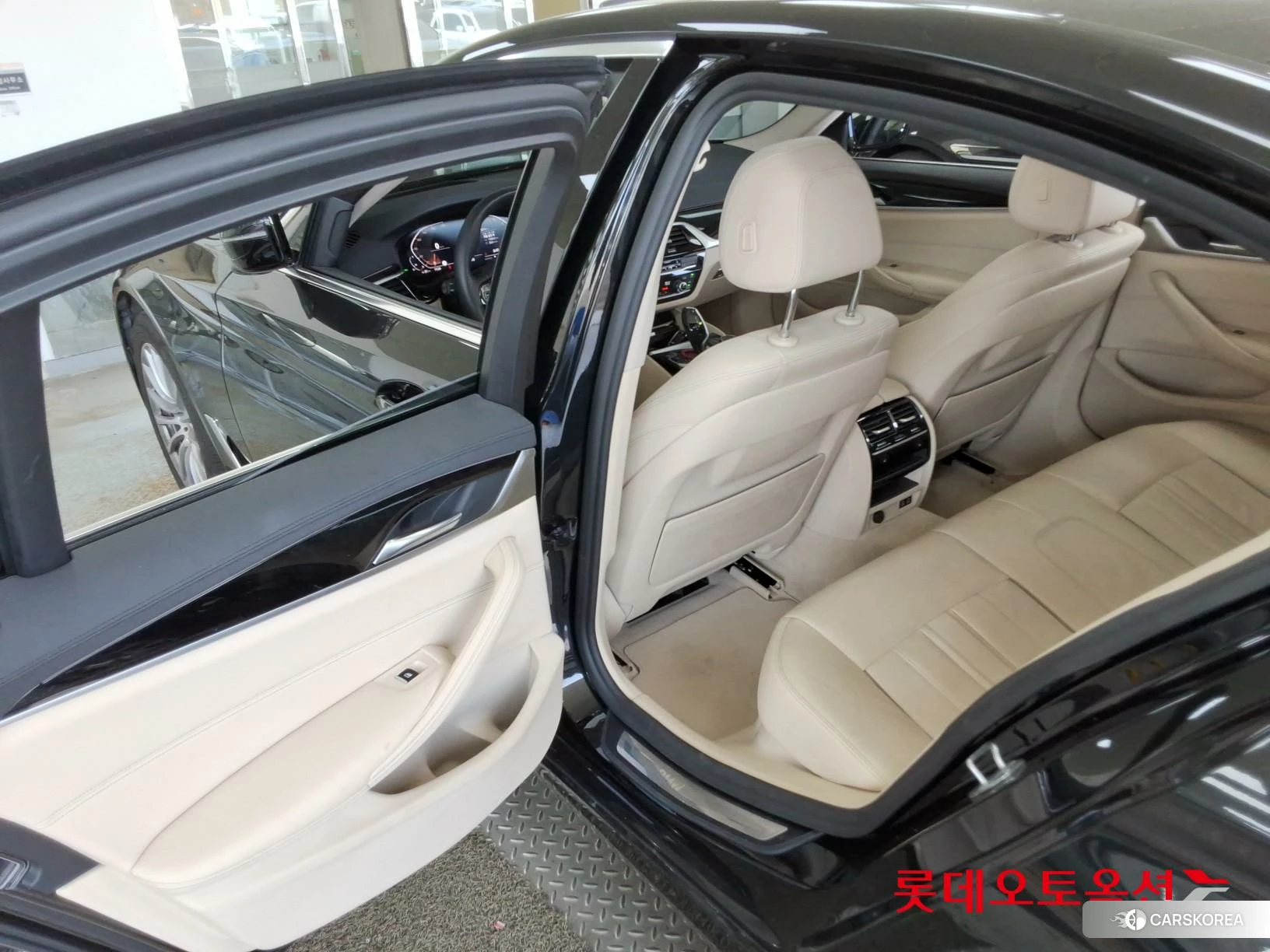 BMW  520i Luxury id 4504427 из Кореи 29
