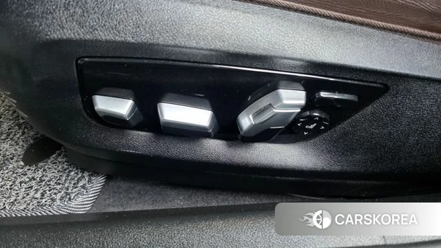 BMW 5 Series (G30) id 4530310 из Кореи 29