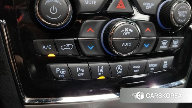 Jeep Grand Cherokee id 4536100 из Кореи 29