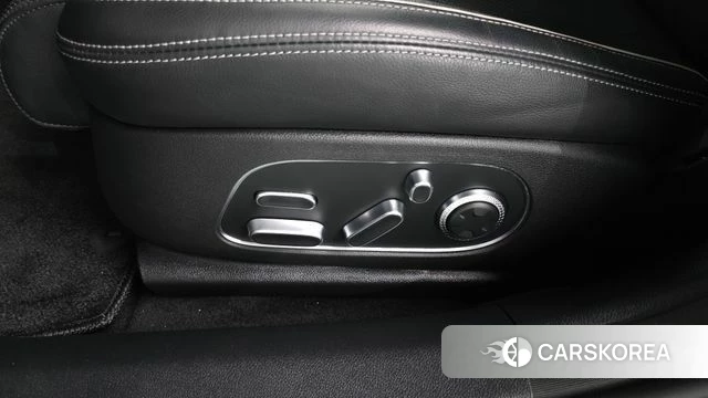 Genesis G90 (RS4) id 4382358 из Кореи 29