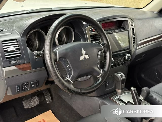 Mitsubishi  Pajero (imported) id 4241547 из Китая 29