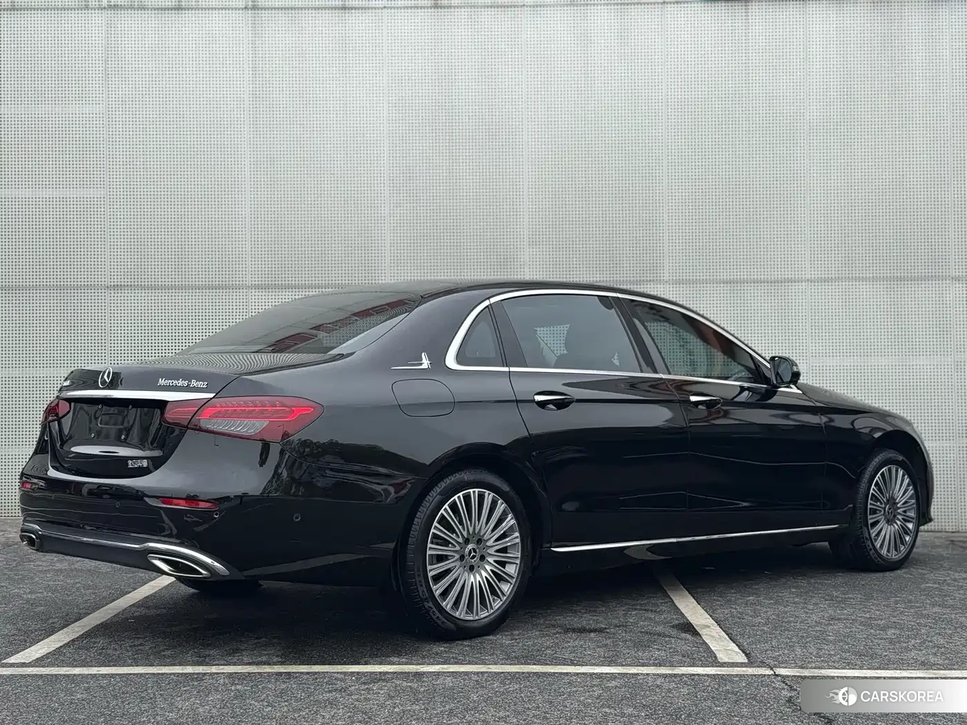 Mercedes-Benz E-Class id 4577598 из Китая 29