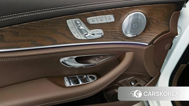 Mercedes-Benz E-Class W213 id 4187846 из Кореи 29