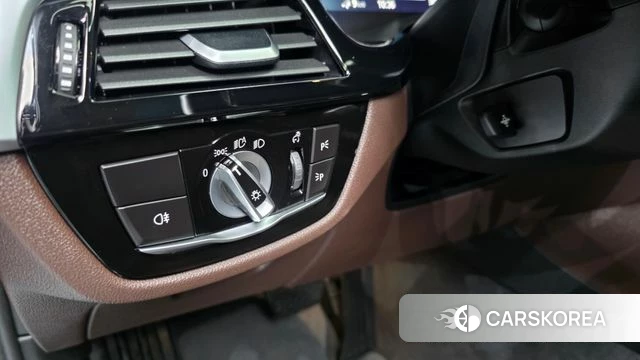 BMW 5 Series (G30) id 4651116 из Кореи 29