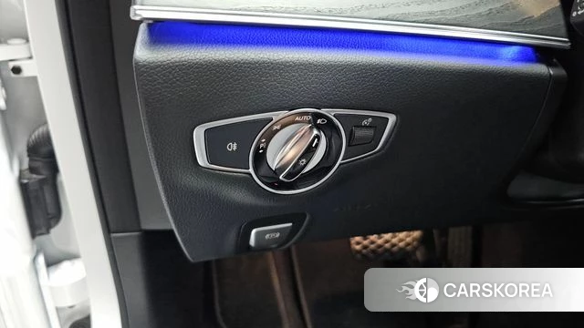 Mercedes-Benz E-Class W213 id 4408956 из Кореи 29
