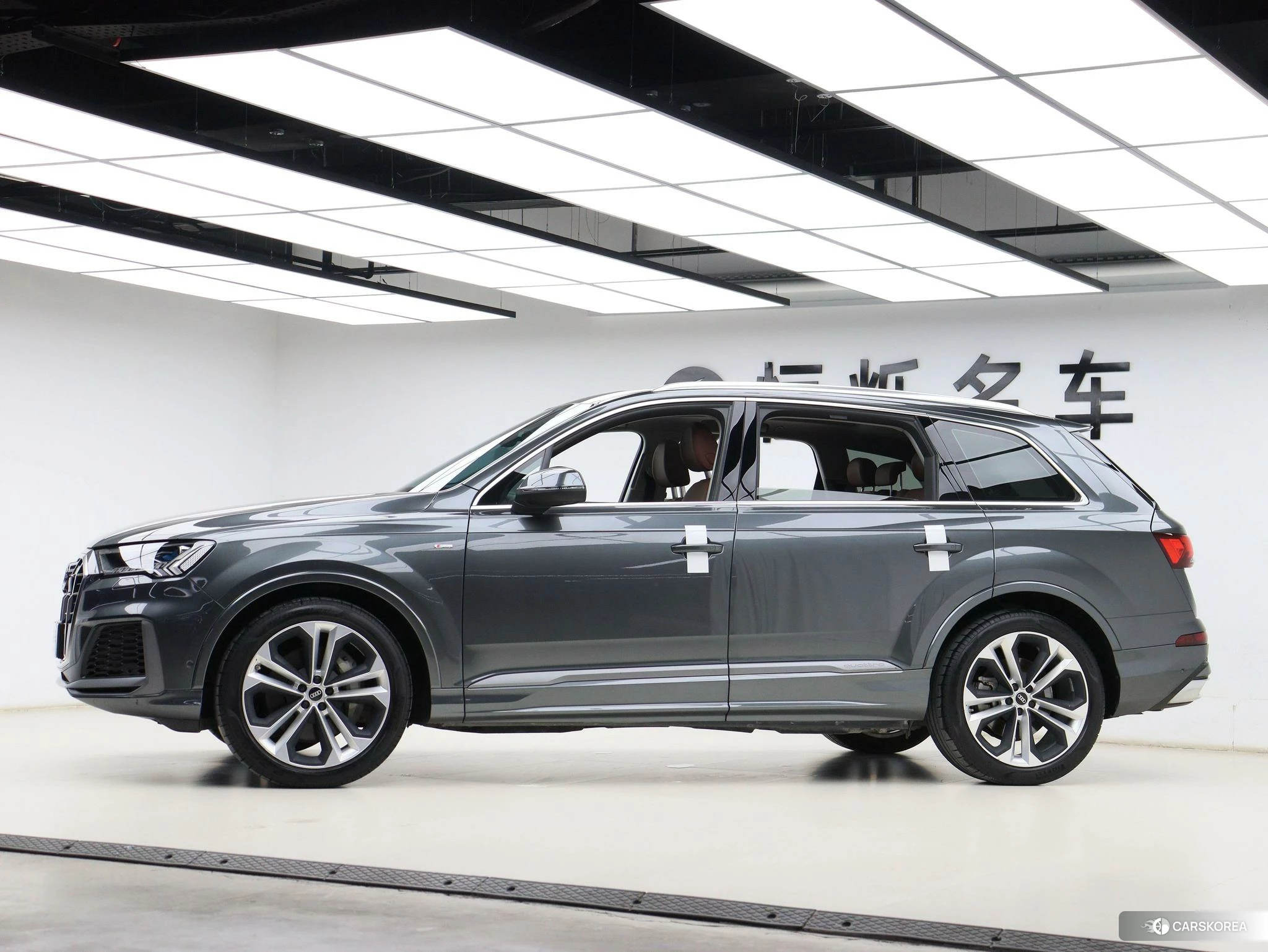 Audi Q7 id 4467562 из Китая 29