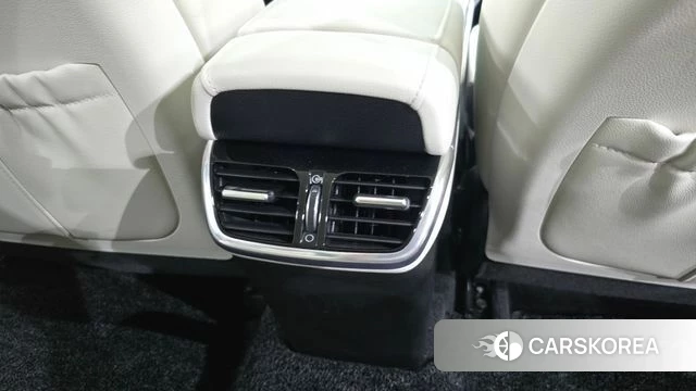 Hyundai The New Grandeur IG Hybrid id 4768908 из Кореи 29