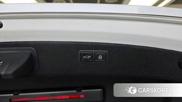 Genesis Electrified G80 (RG3) id 4686410 из Кореи 29