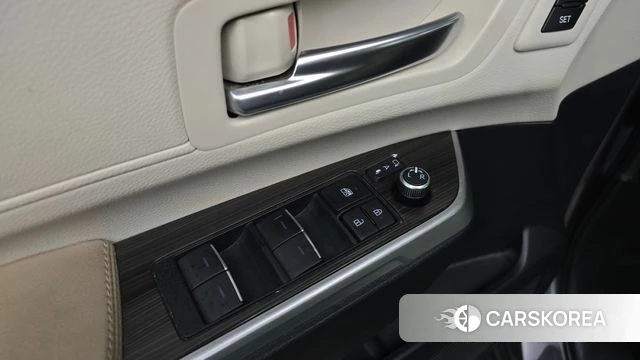 Toyota Sienna 4th Generation id 4250063 из Кореи 29