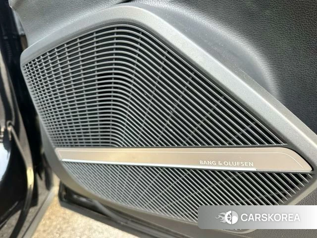 Audi Q5L Sportback id 4213168 из Китая 29