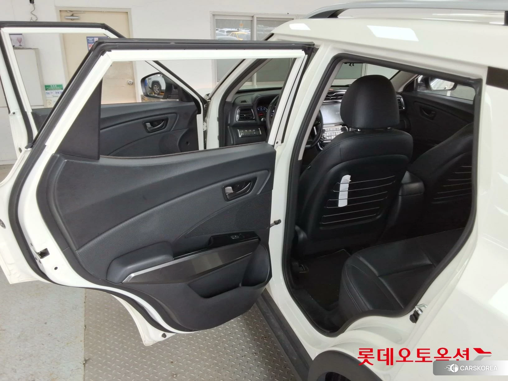 SsangYong Tivoli Air id 3869456 из Кореи 29