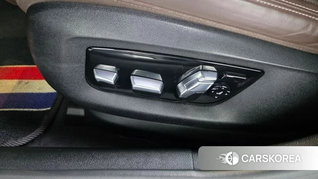 BMW 5 Series (G30) id 4506486 из Кореи 29
