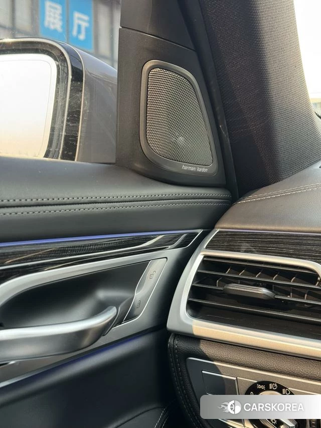 BMW 7 series id 4236577 из Китая 29