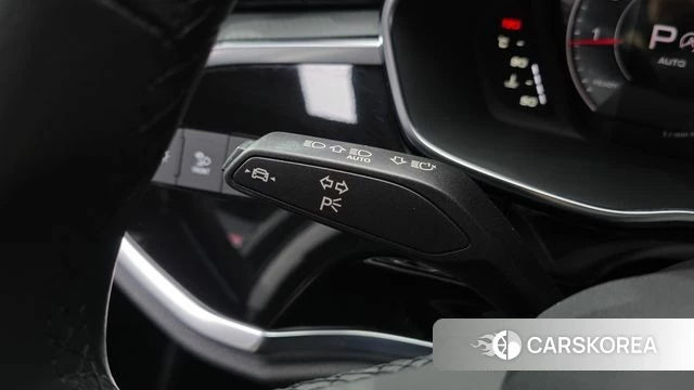 Audi Q3 (F3) id 4540396 из Кореи 29