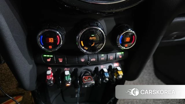Mini Cooper S Convertible id 4739983 из Кореи 29