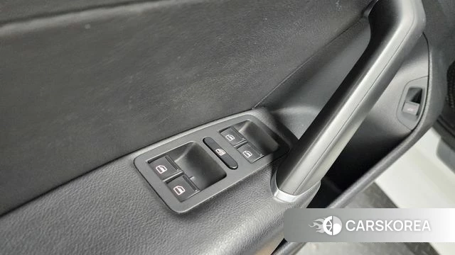 Volkswagen The New Passat id 4197066 из Кореи 29