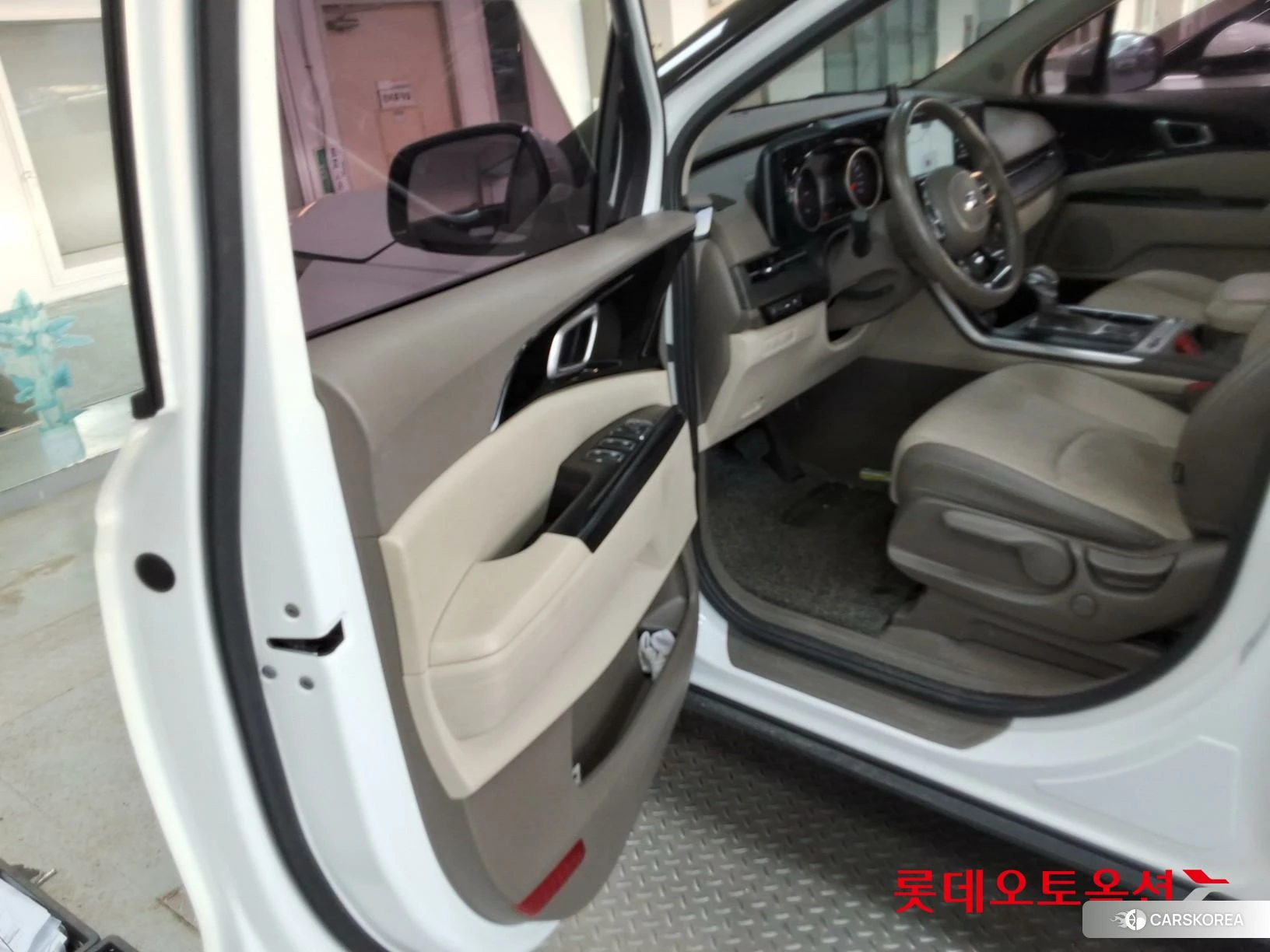 Kia Carnival id 4296903 из Кореи 29