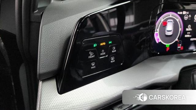 Volkswagen Golf 8th Generation id 4222424 из Кореи 29