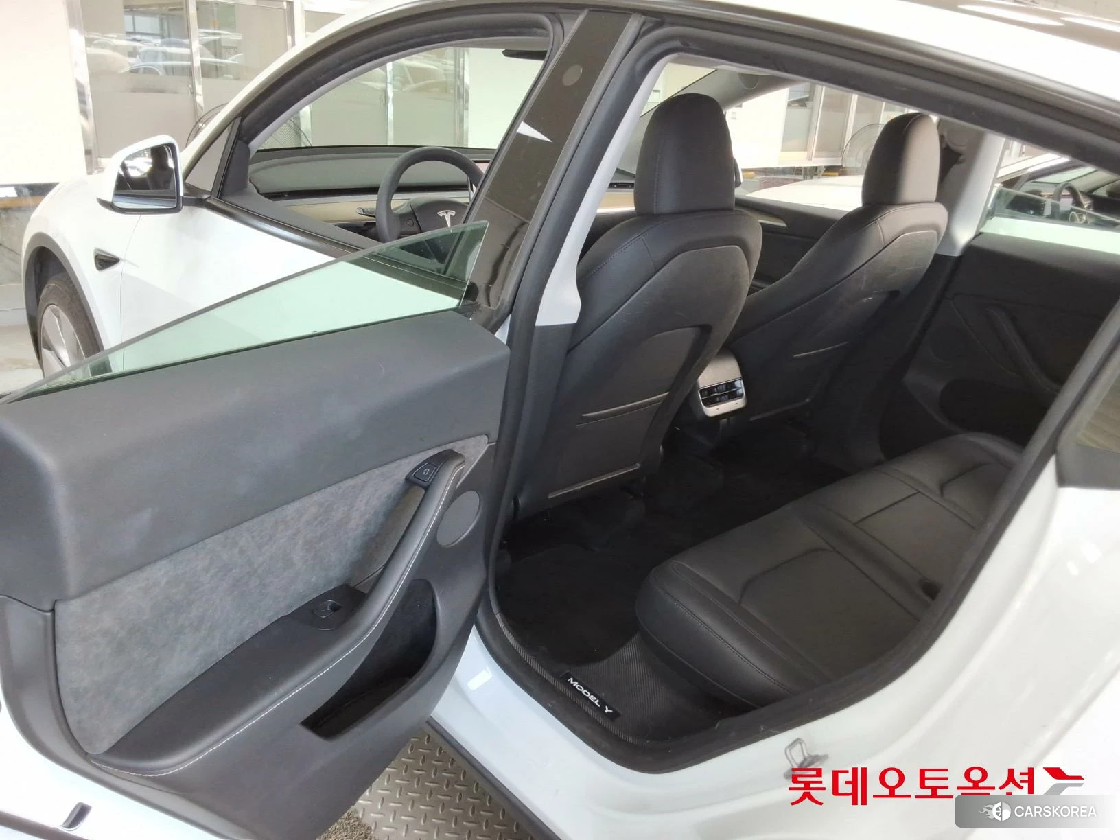 Tesla Model Y RWD id 4902616 из Кореи 29