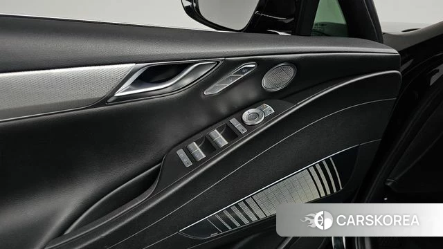 Genesis Electrified G80 (RG3) id 4489554 из Кореи 29