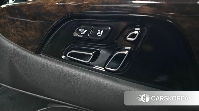Genesis G90 id 4836933 из Кореи 29