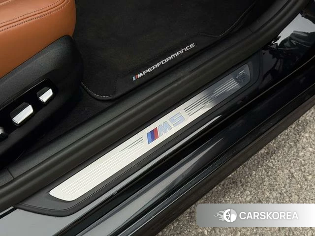 BMW M5 id 4256874 из Китая 29