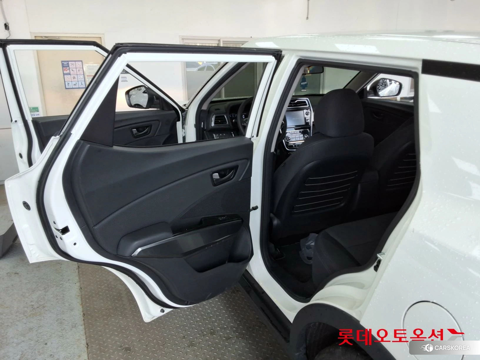 SsangYong Tivoli id 3869467 из Кореи 29