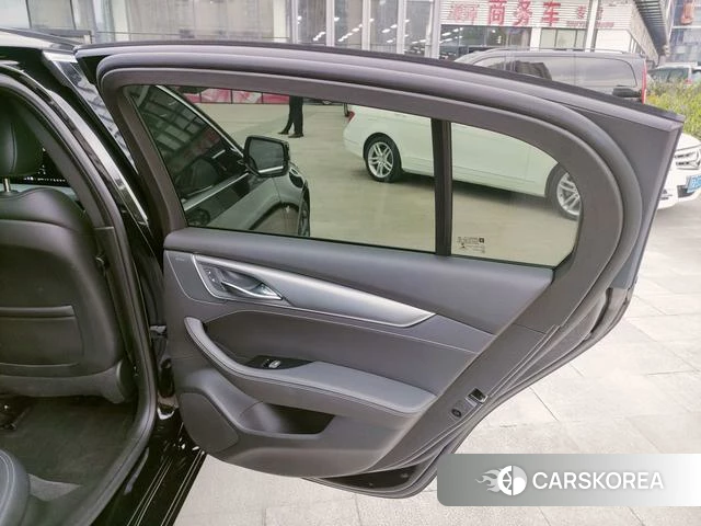 Cadillac CT5 id 3857877 из Китая 29