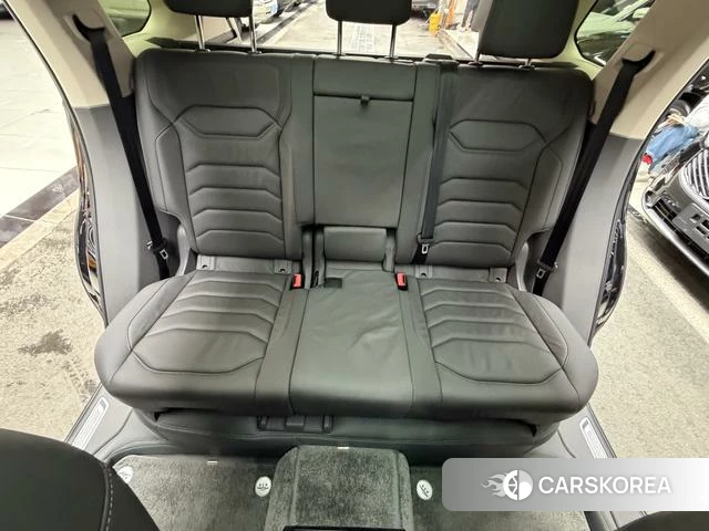 Volkswagen Touareg id 4271071 из Китая 29