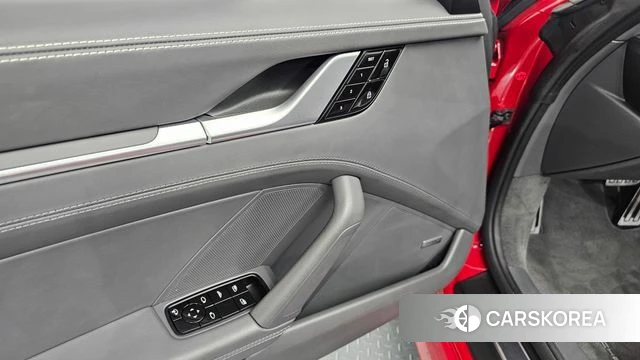 Porsche 911(992) id 4637265 из Кореи 29