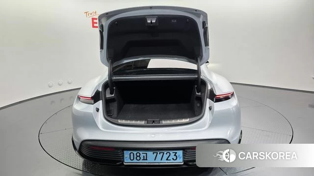 Porsche Taycan id 4293983 из Кореи 29