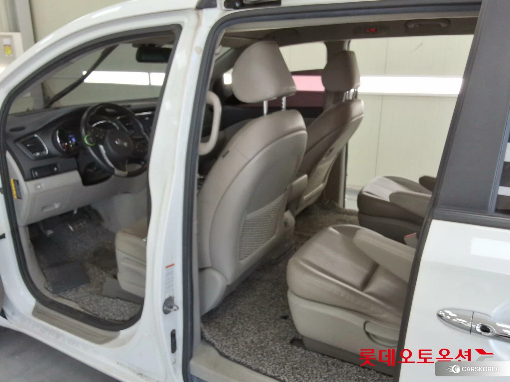 Kia Carnival id 4679356 из Кореи 29