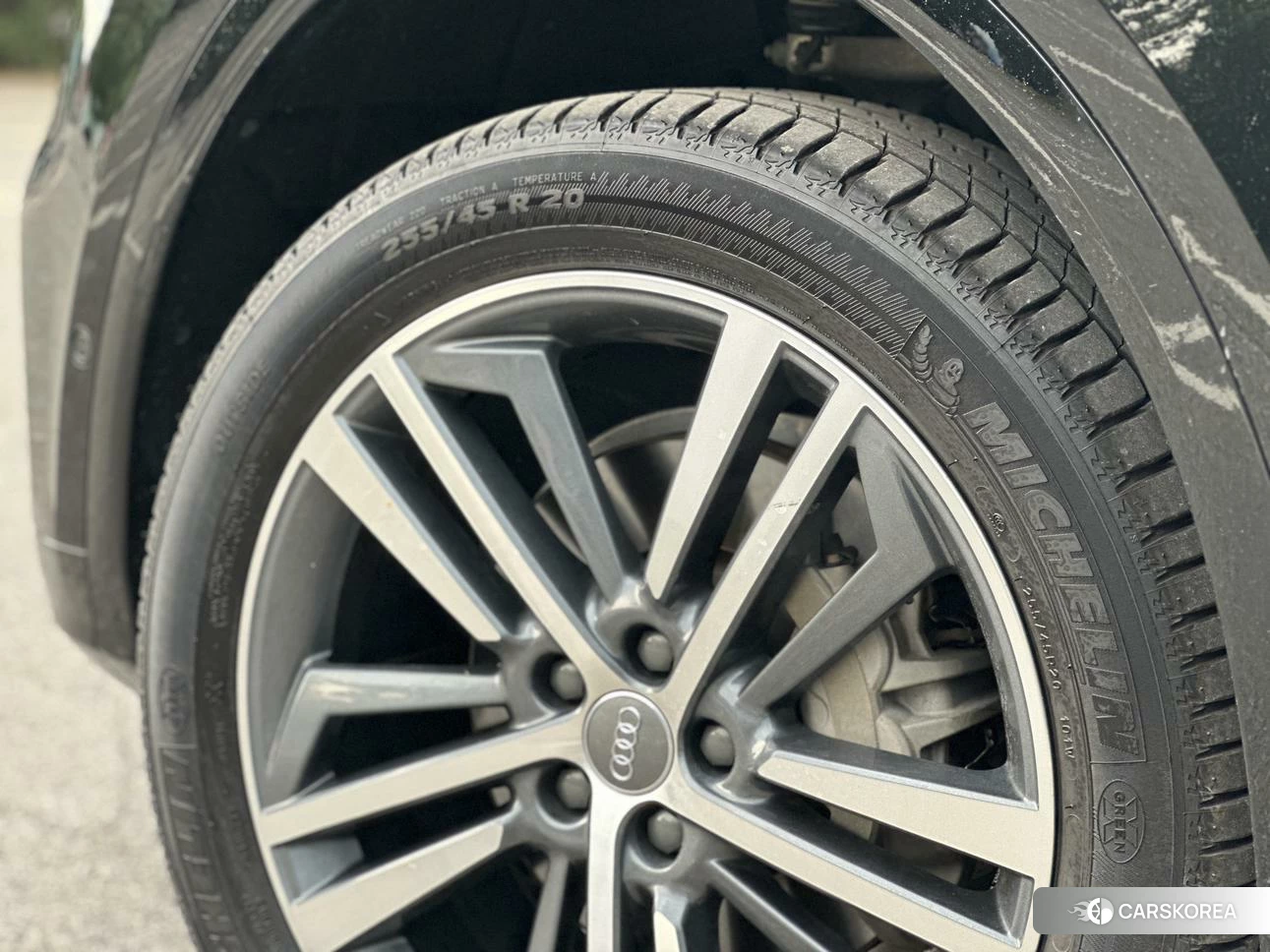 Audi Q5L id 4441311 из Китая 29