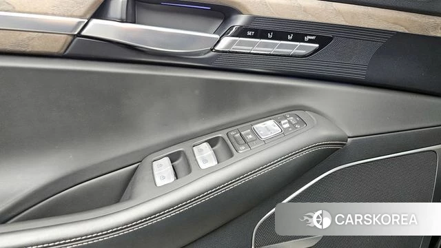 Genesis G90 id 4294464 из Кореи 29