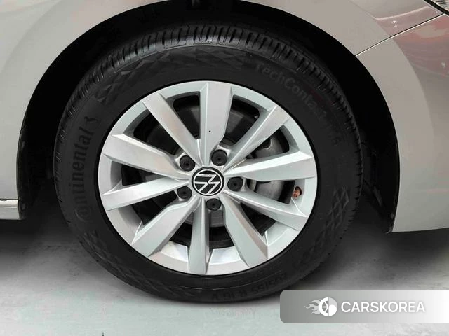 Volkswagen Bora id 4374715 из Китая 29