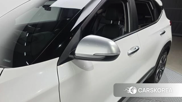 Kia Seltos id 4835459 из Кореи 30