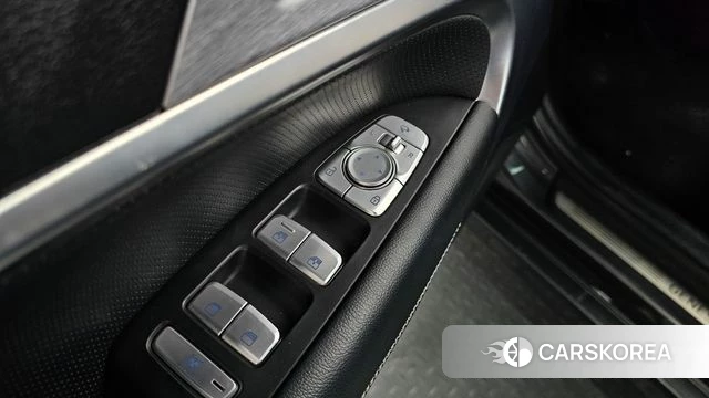Genesis G70 id 4294896 из Кореи 30