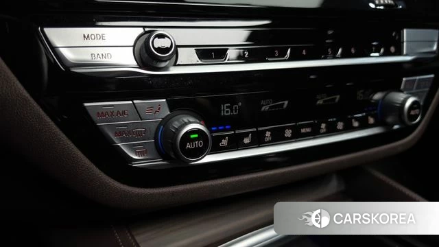 BMW 5 Series (G30) id 4338897 из Кореи 30