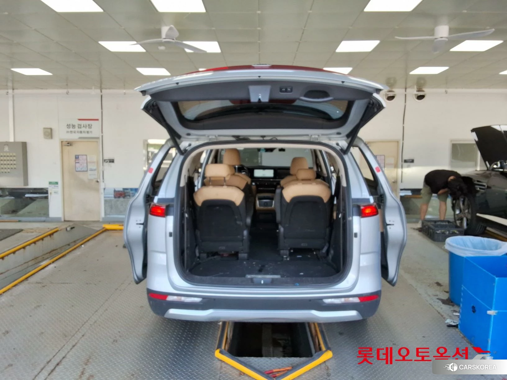 Kia Carnival id 4909317 из Кореи 30