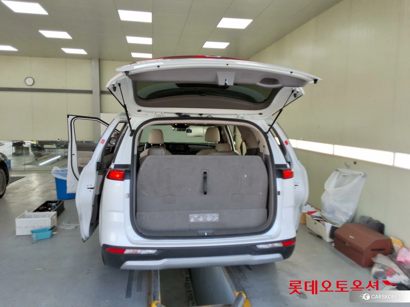 Kia Carnival id 3882160 из Кореи 30