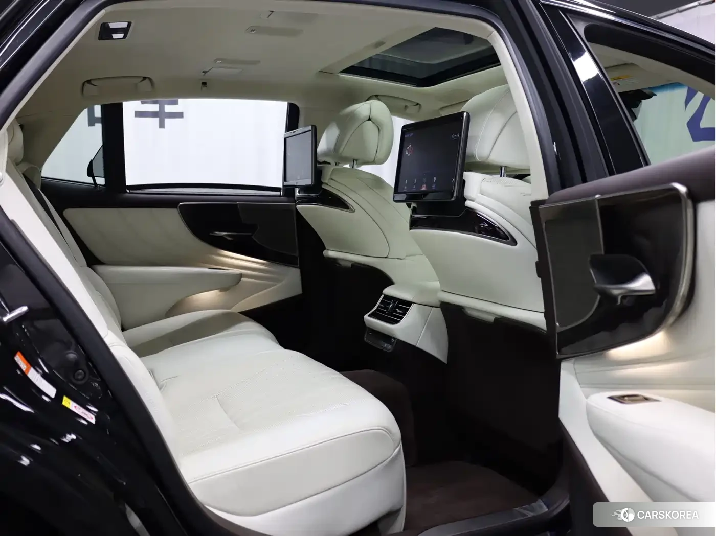 Lexus LS id 4583833 из Китая 30