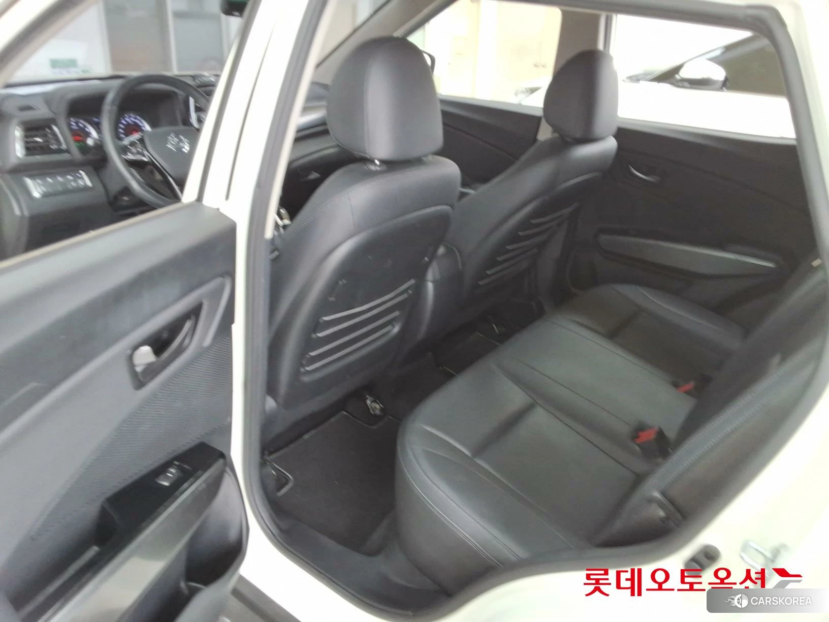 SsangYong Tivoli id 3869465 из Кореи 30