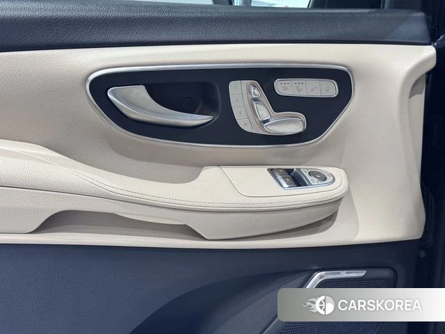 Mercedes-Benz V-class id 4333389 из Китая 30