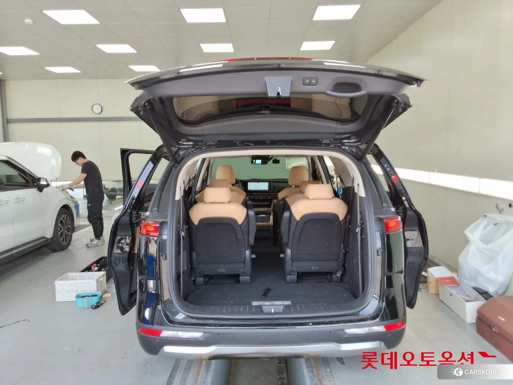 Kia Carnival id 3882086 из Кореи 30