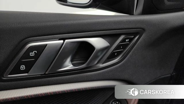 BMW 1 Series (F40) id 4224763 из Кореи 30