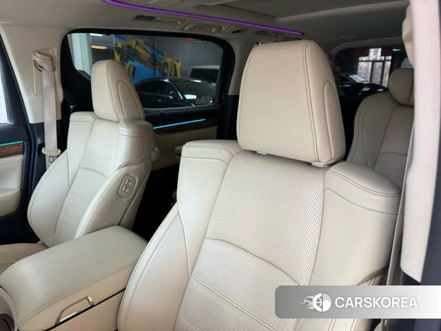 Toyota Elfa id 4208968 из Китая 30