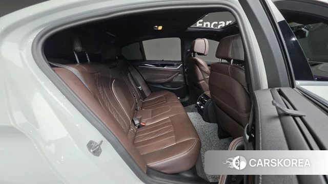 BMW 5 Series (G30) id 4692016 из Кореи 30