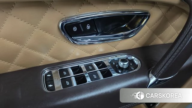 Bentley Bentayga id 4865361 из Кореи 30