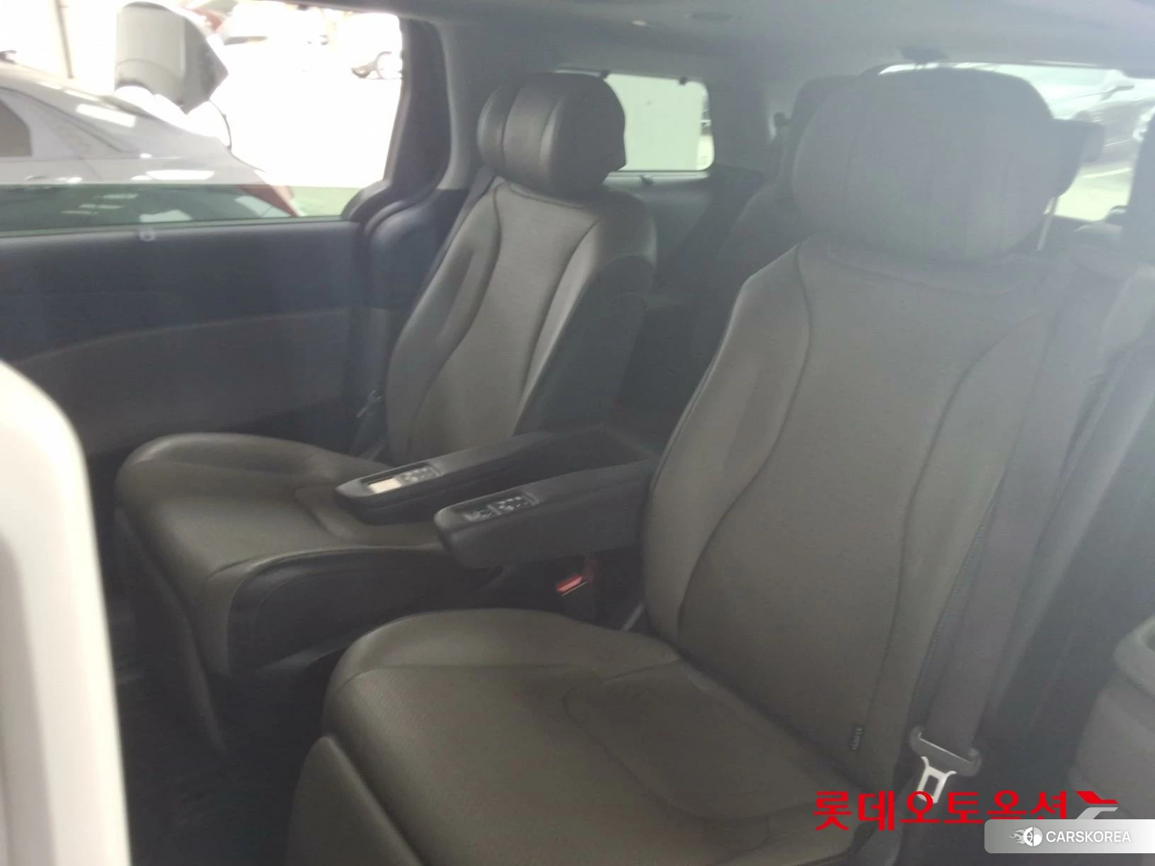 Kia Carnival id 4347352 из Кореи 30