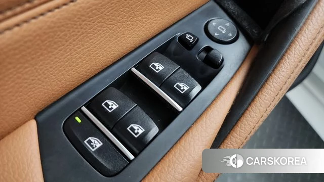 BMW 5 Series (G30) id 4746926 из Кореи 30